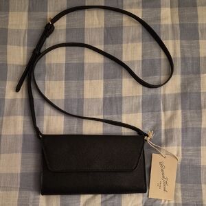 NWT Universal Thread Black Crossbody Bag
